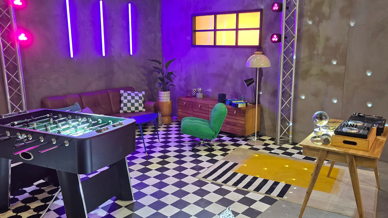 Belsőépítészeti kivitelezés